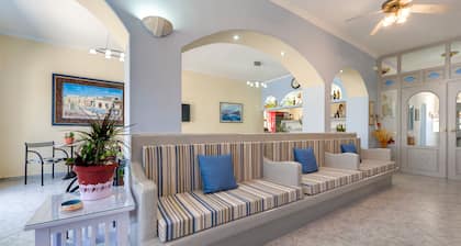 Akis Hotel