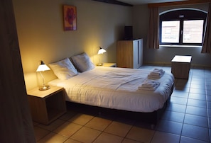 Apartamento executivo, 1 cama de casal | Individualmente decorados, individualmente mobiliados, escrivaninha