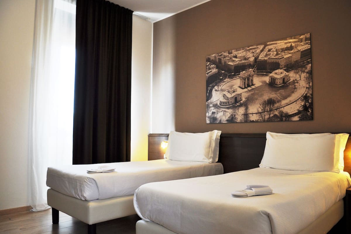 Standard room with two beds | 1 bedroom, memory foam beds, in-room safe, desk