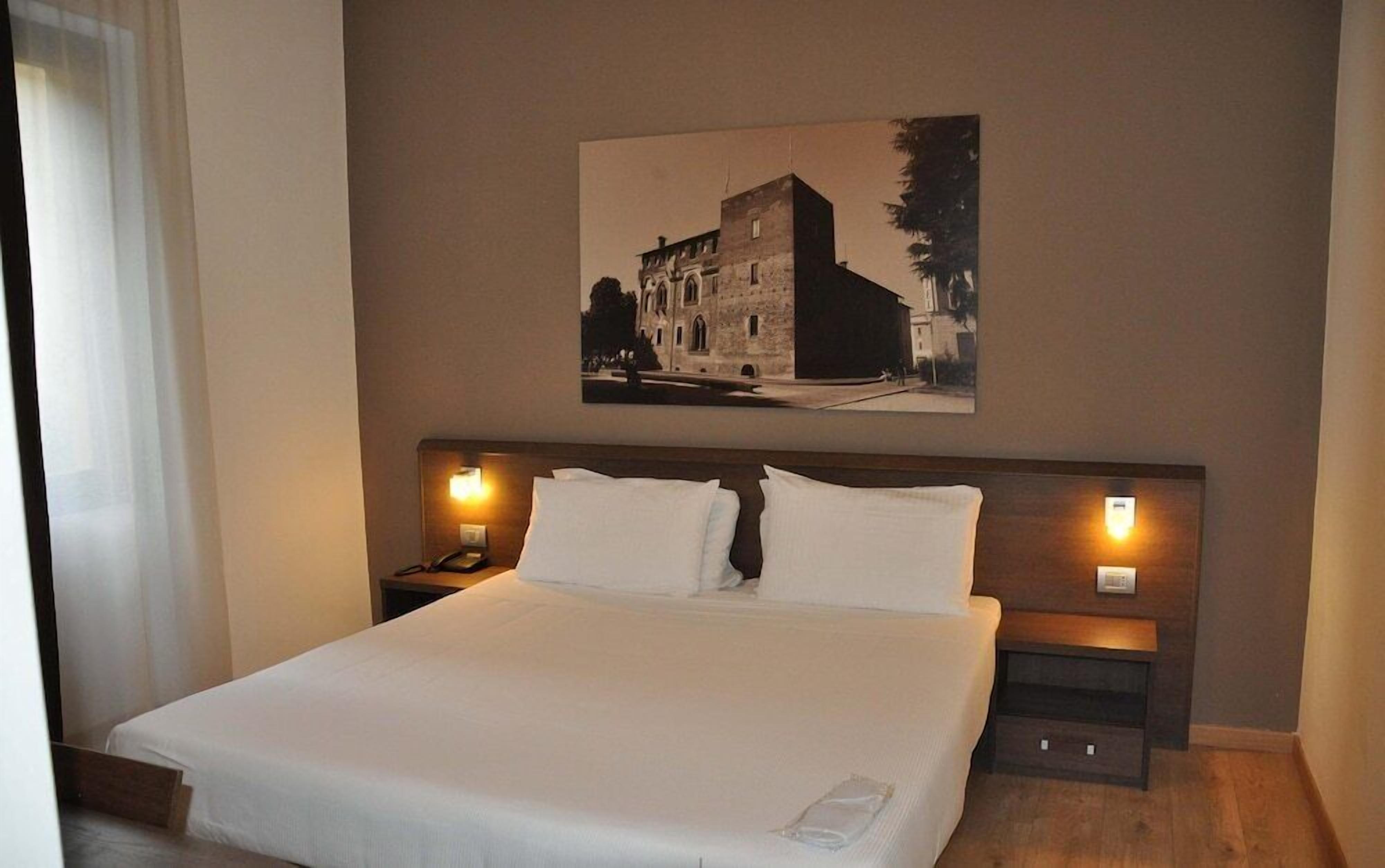 Memory foam beds, in-room safe, desk, blackout drapes