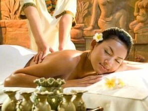 Behandlungsräume für Paare, Sauna, Whirlpool, Körperbehandlungen