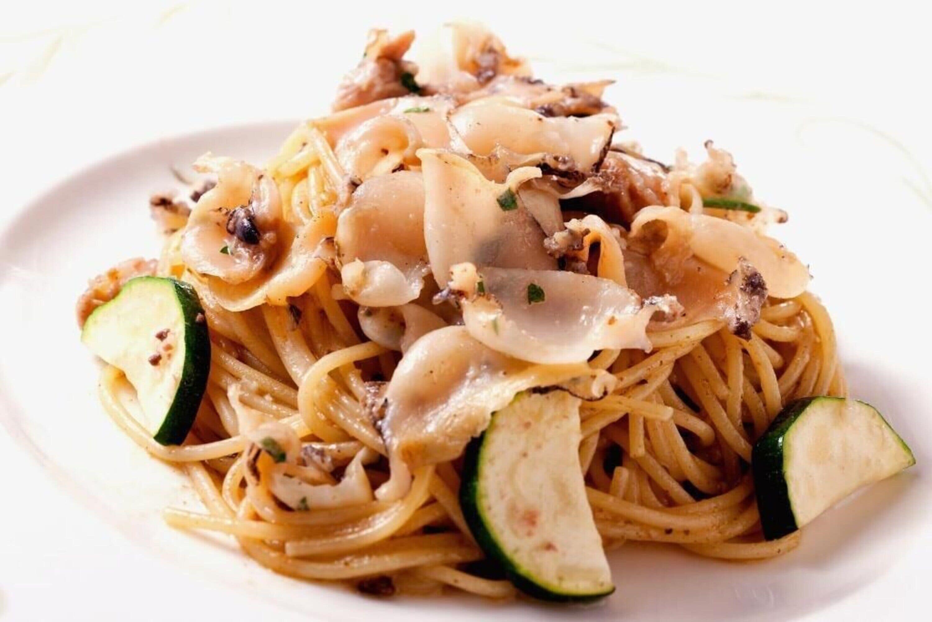 2 restaurants, breakfast, lunch, dinner served; italian cuisine