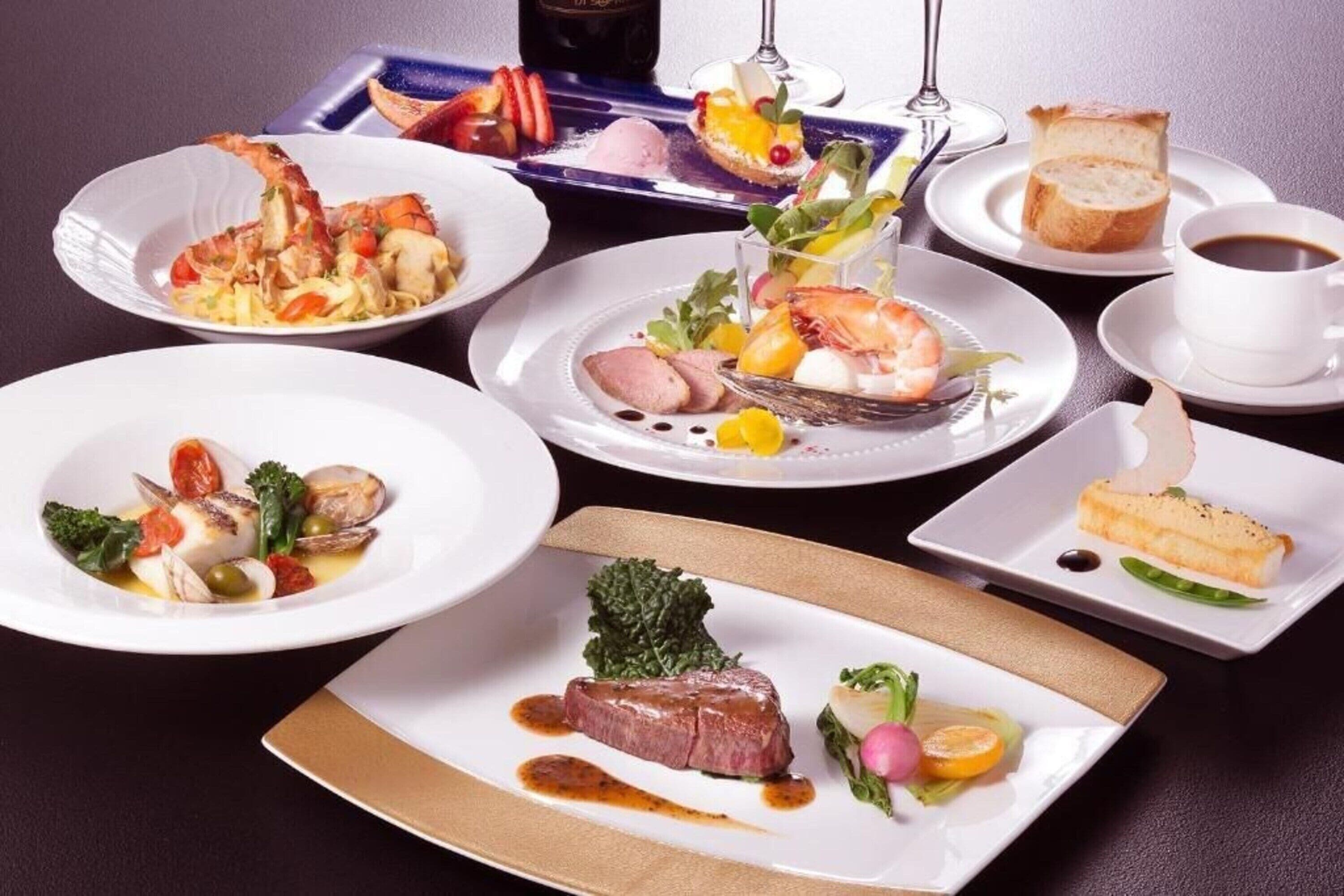 2 restaurants, breakfast, lunch, dinner served; italian cuisine