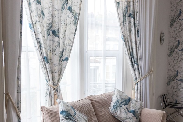 Double Room (Large Suite with Wet Room) | Iron/ironing board (on request), individually furnished, bed sheets