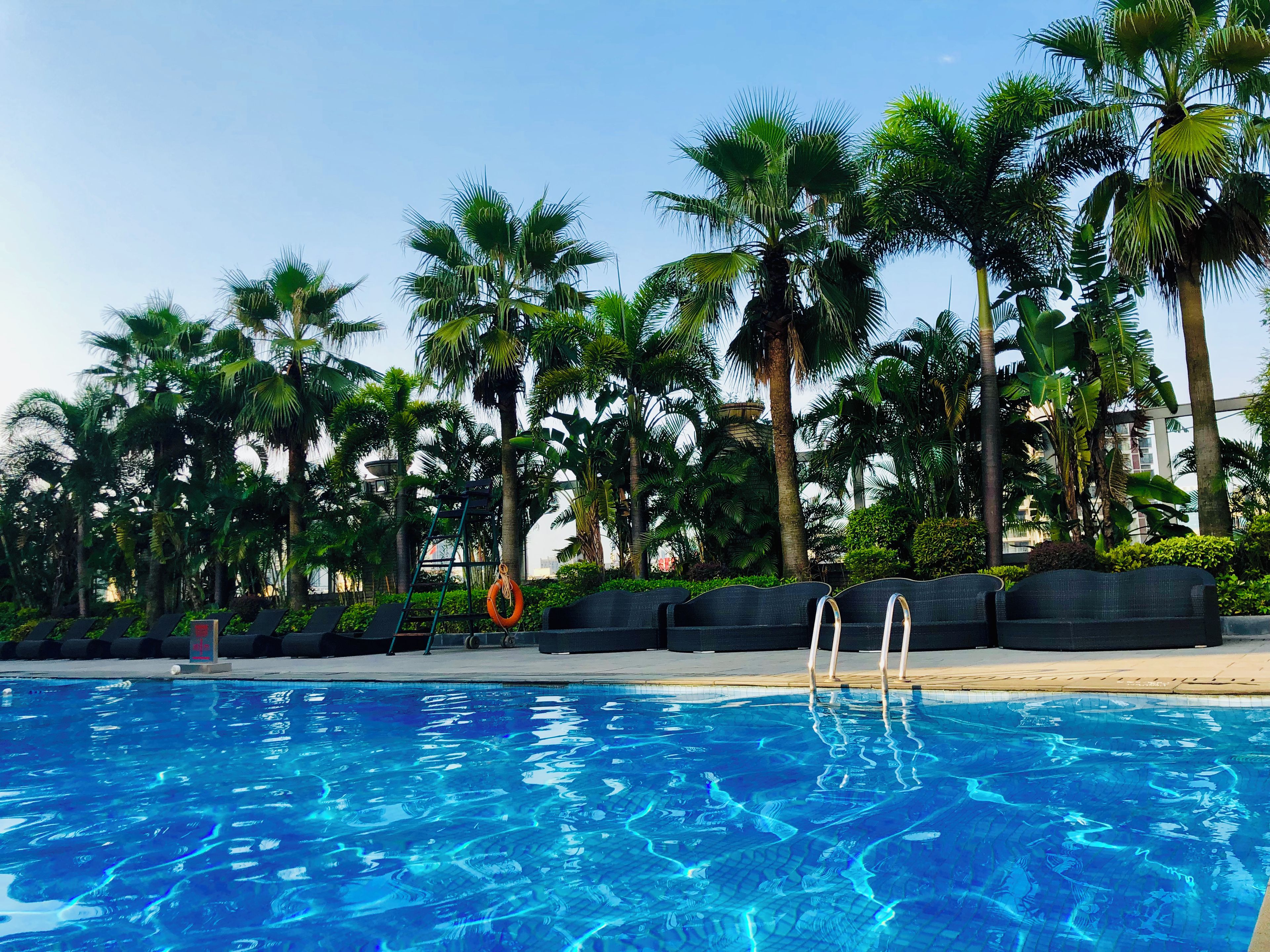 Kolam renang outdoor