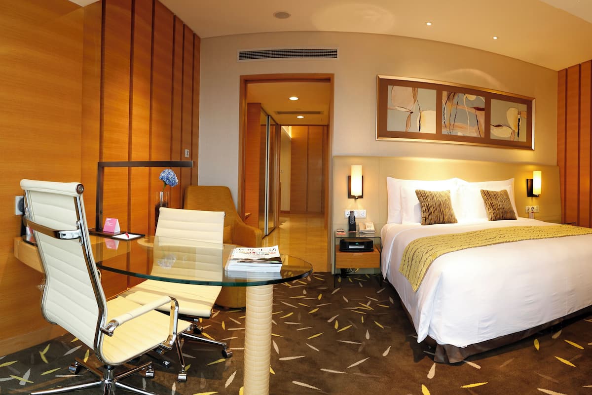 1 bedroom, minibar, in-room safe, iron/ironing board