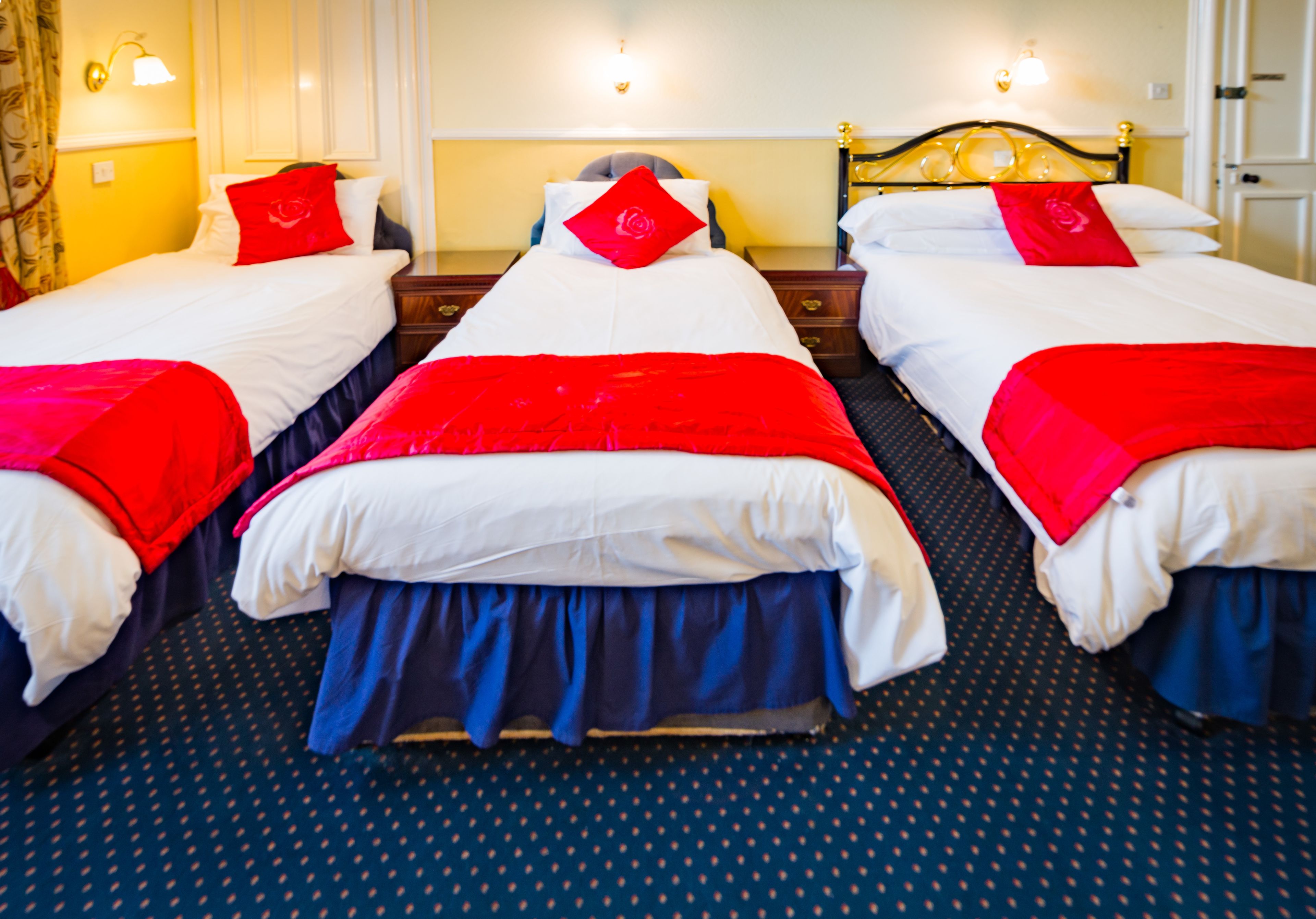 مكواة/لوح كي وأسرّة أطفال/رضّع (مجانًا) وواي فاي مجانًا وملاءات أسرّة