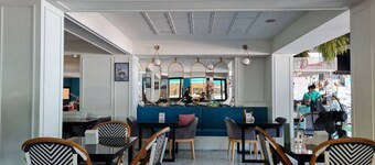 Opal House Hotel & Restaurant