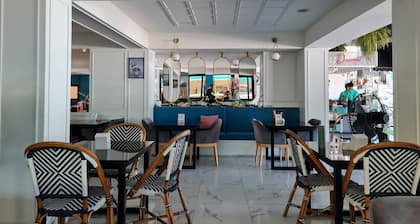 Opal House Hotel & Restaurant