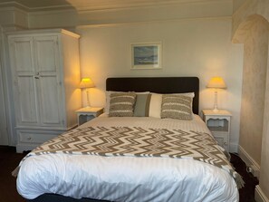 Room - The Egryn Abersoch LLP (Pwllheli)
