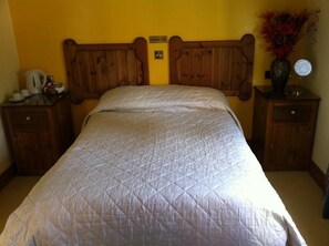 Bed sheets - The Golden Boar (Bury St Edmunds)