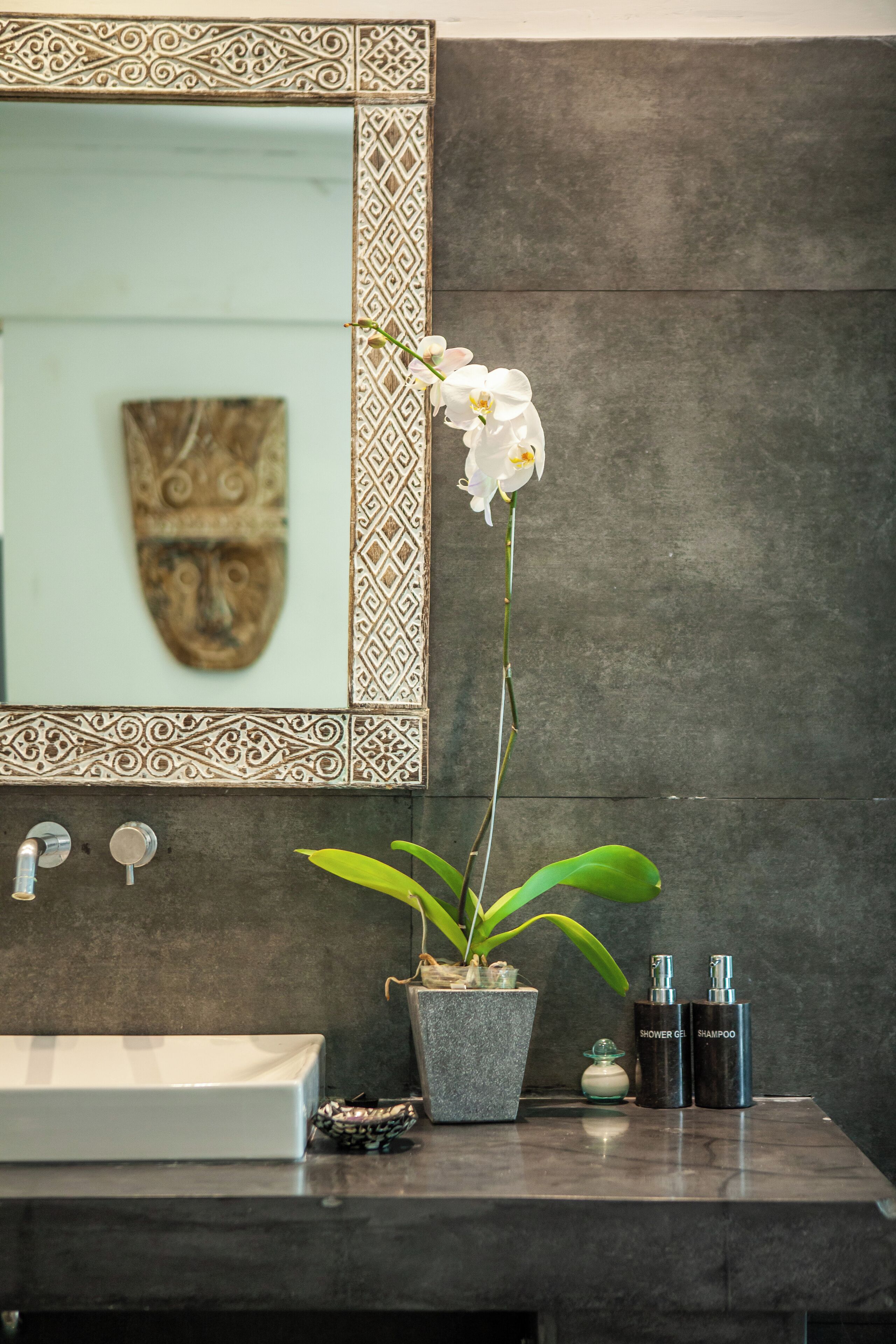 deluxe villa, 1 bedroom, garden view | bathroom | shower, free toiletries, hair dryer, towels