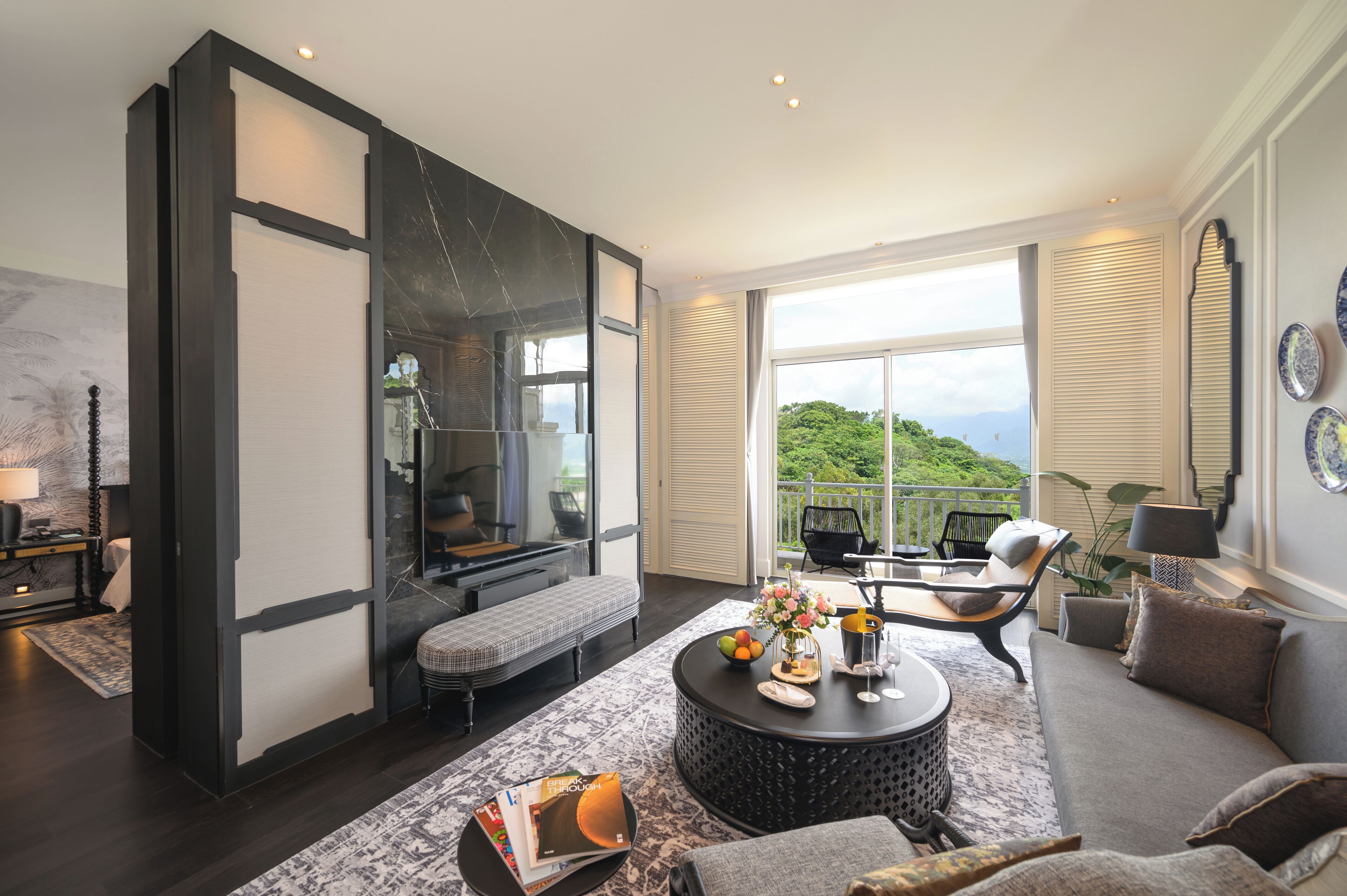 Classic Double Suite | Premium bedding, down comforters, Select Comfort beds, minibar