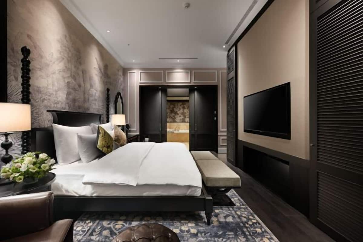 1 bedroom, premium bedding, down duvets, Select Comfort beds