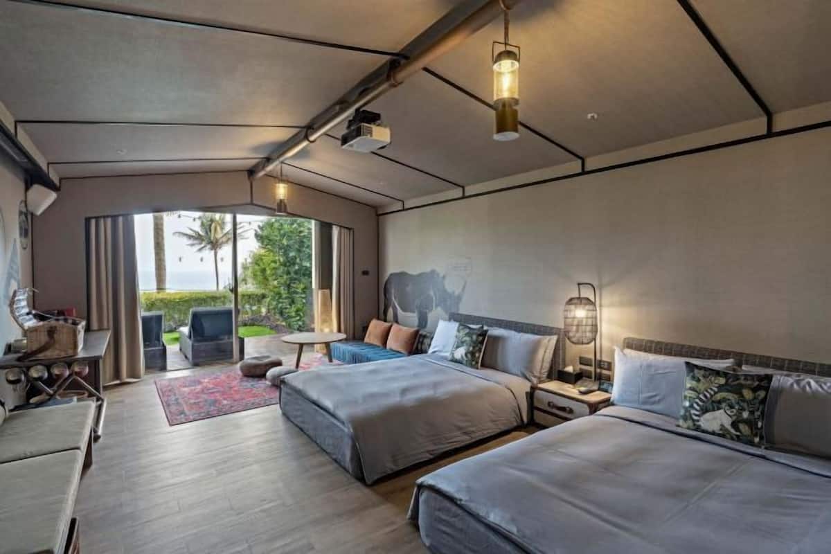 1 bedroom, premium bedding, down duvets, Select Comfort beds