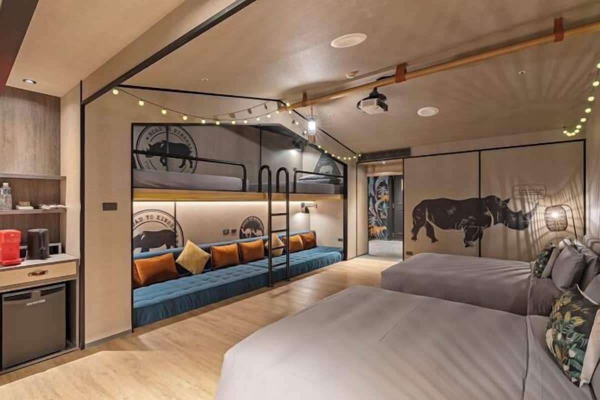 1 bedroom, premium bedding, down duvets, Select Comfort beds