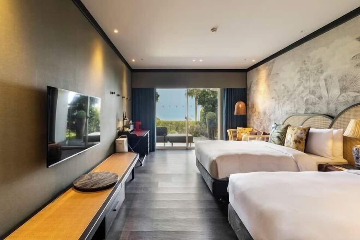 1 bedroom, premium bedding, down duvets, Select Comfort beds