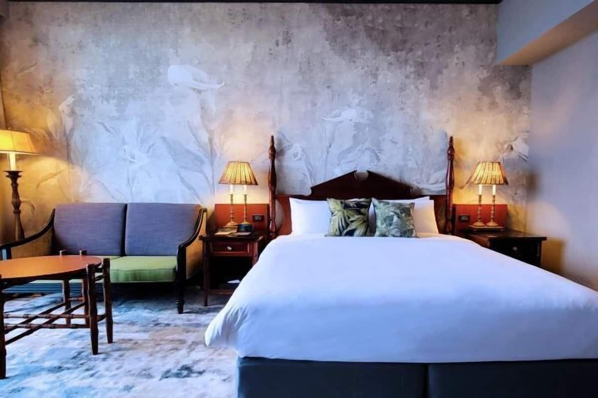 1 bedroom, premium bedding, down duvets, Select Comfort beds