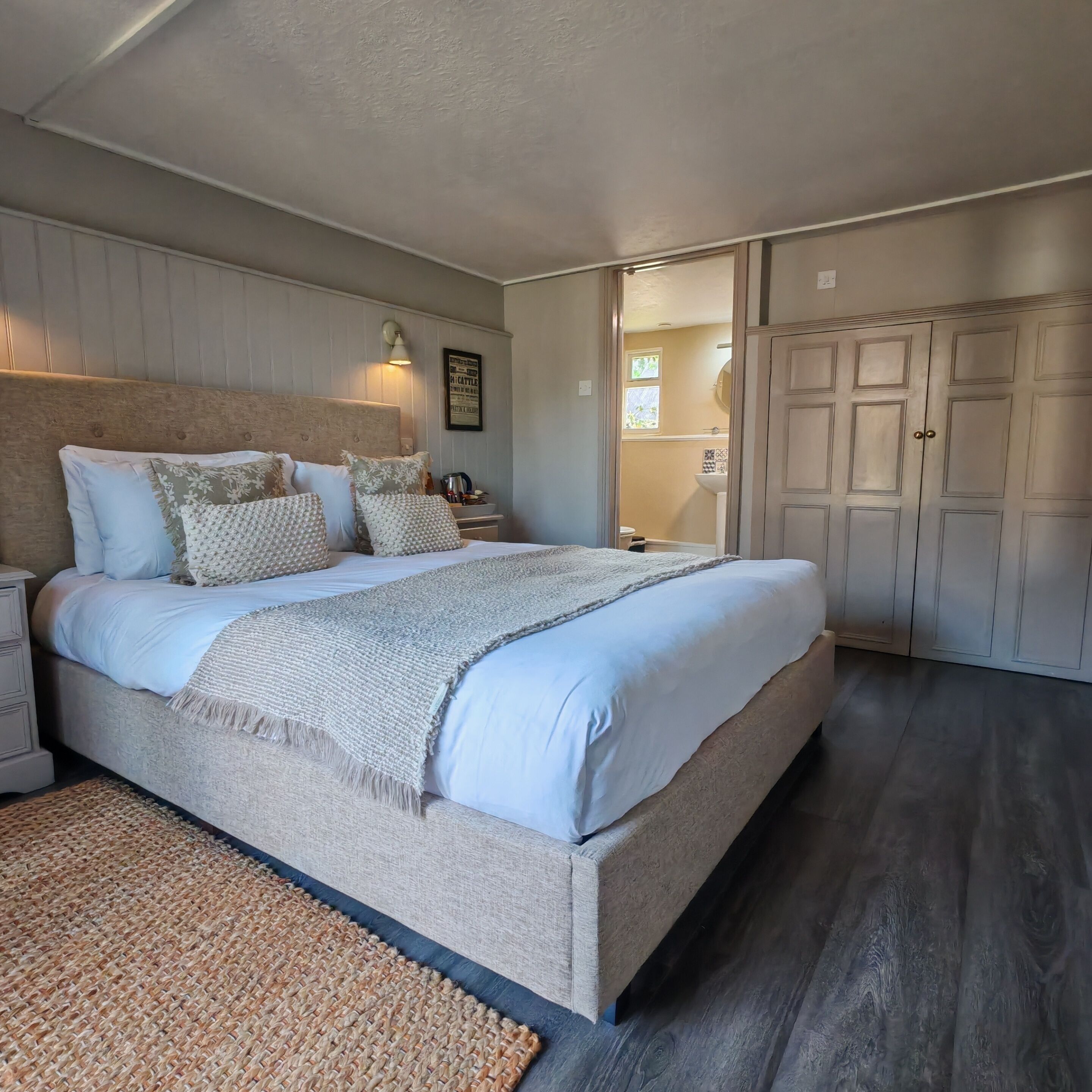 Classic Double Room, Ensuite