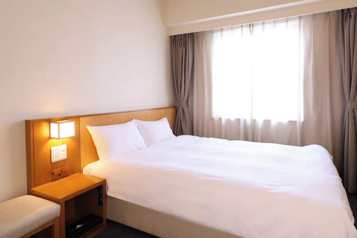 1 chambre, bureau, Wi-Fi gratuit, draps fournis