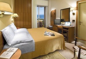 In-room safe, desk, free WiFi - Punta Nord Village & Hotel (Rimini)