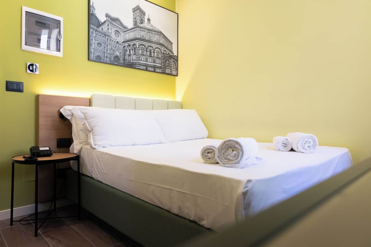 Minibar, in-room safe, free WiFi, bed sheets