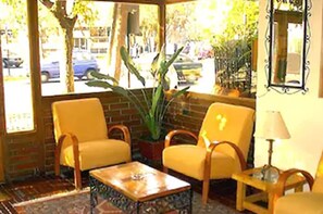 ロビー応接スペース