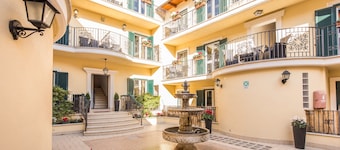 Aurelia Vatican Apartments