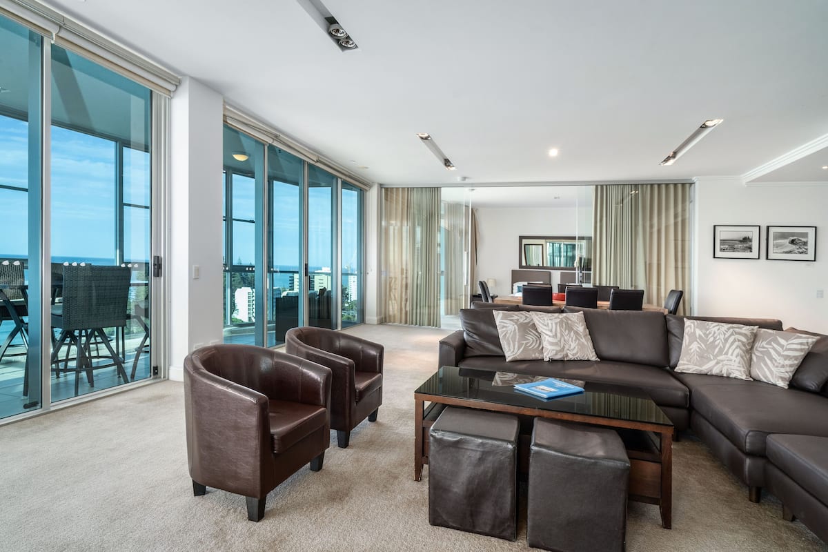 Apartment, 4 Bedrooms (Skyhome) | Living room | TV, DVD player