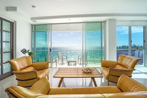 3 Bedroom Skyhome | Living area