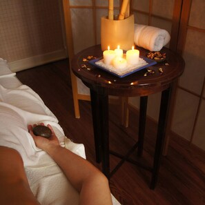 Body treatments, hydrotherapy, aromatherapy, hot stone massages