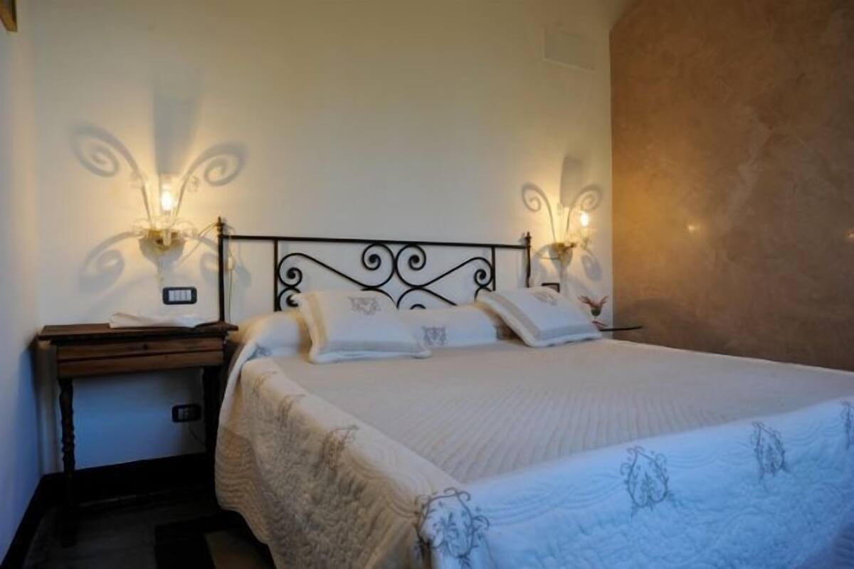 In-room safe, free cots/infant beds, rollaway beds, free WiFi