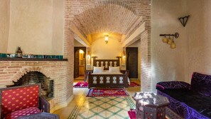 Standard Suite | Free minibar items, in-room safe, laptop workspace, iron/ironing board - Riad Jnane Ines (Machraa El Ain)