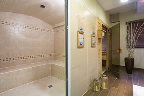 Sauna, dampbad, tyrkisk bad/hammam, kropsbehandlinger