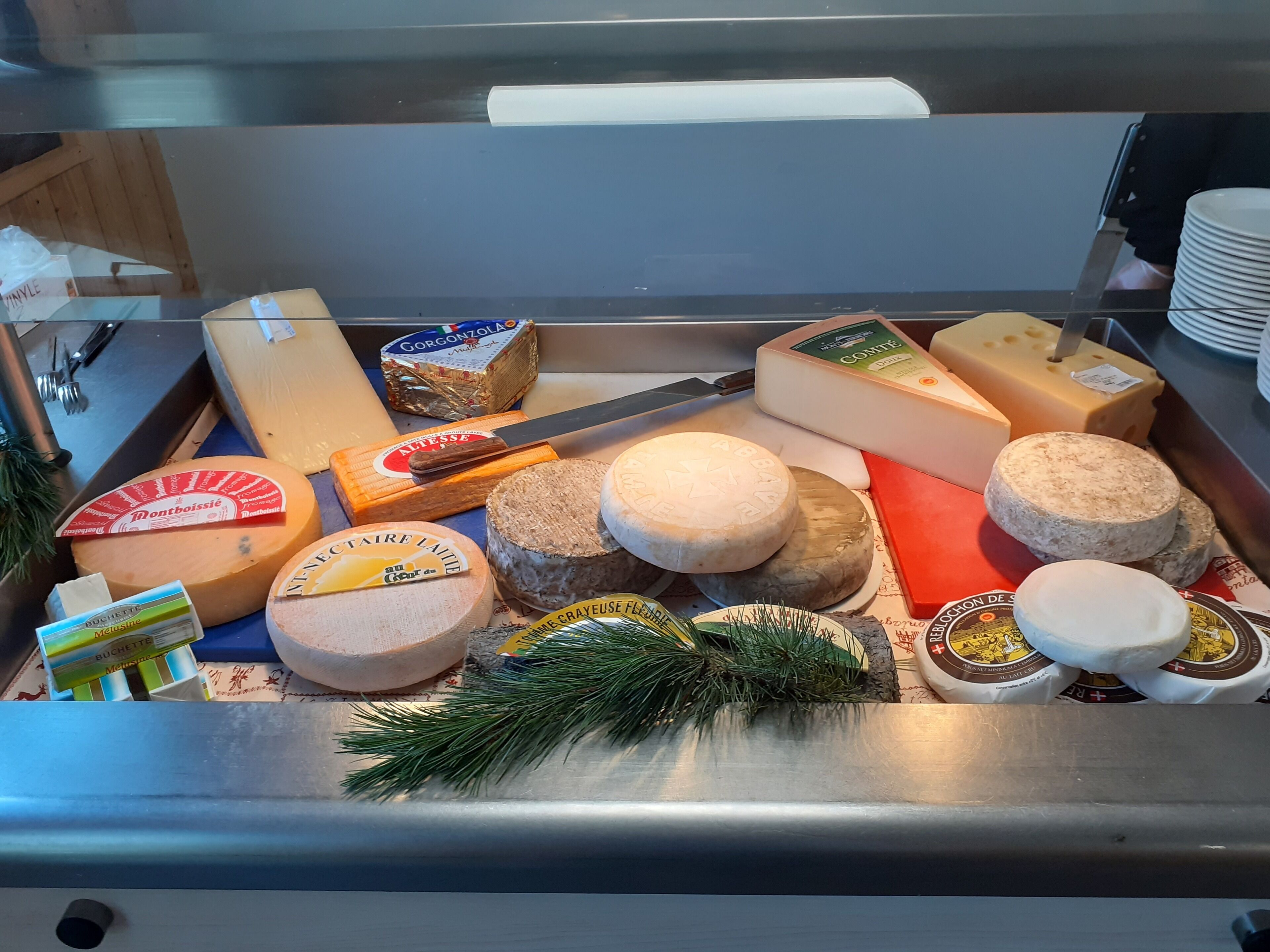 breakfast, lunch, dinner served; local cuisine