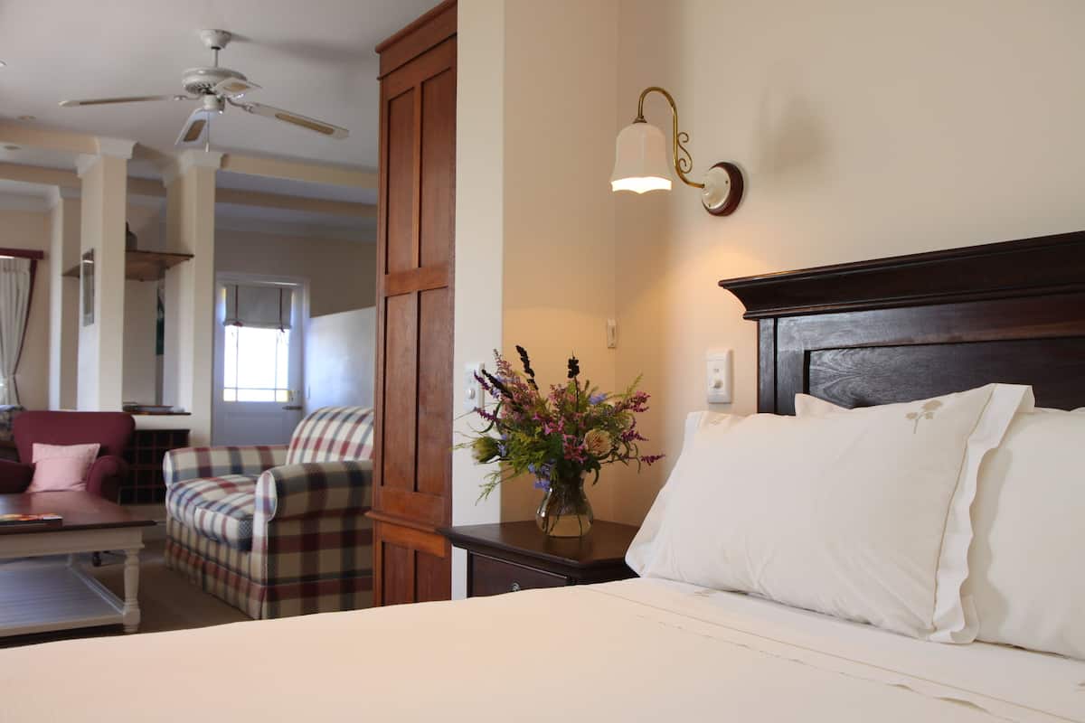 Apartamento standard | Roupas de cama premium, cofres nos quartos, escrivaninha