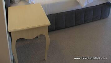 Premium bedding, in-room safe, desk, iron/ironing board