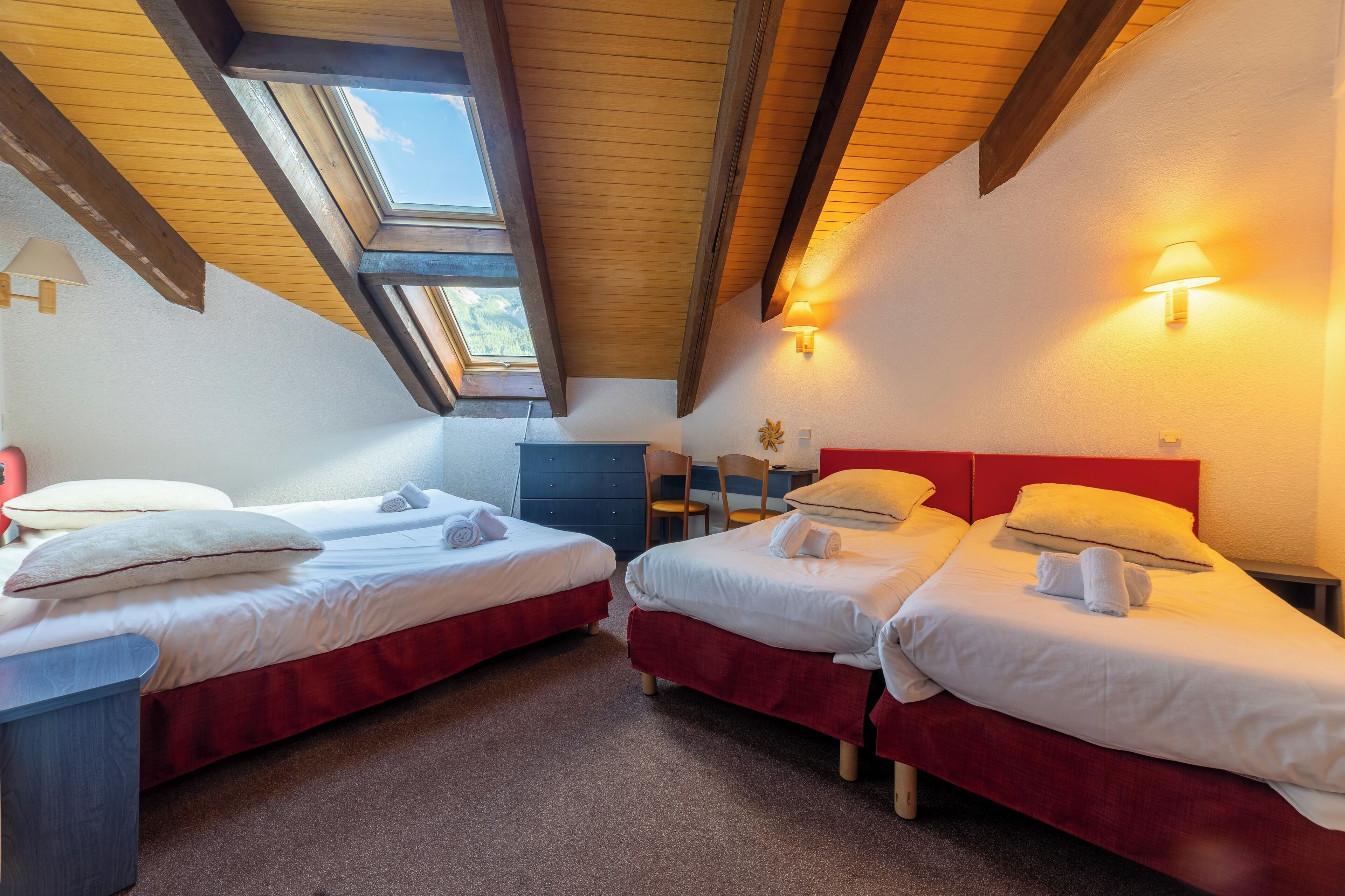 Desk, blackout drapes, free WiFi, bed sheets