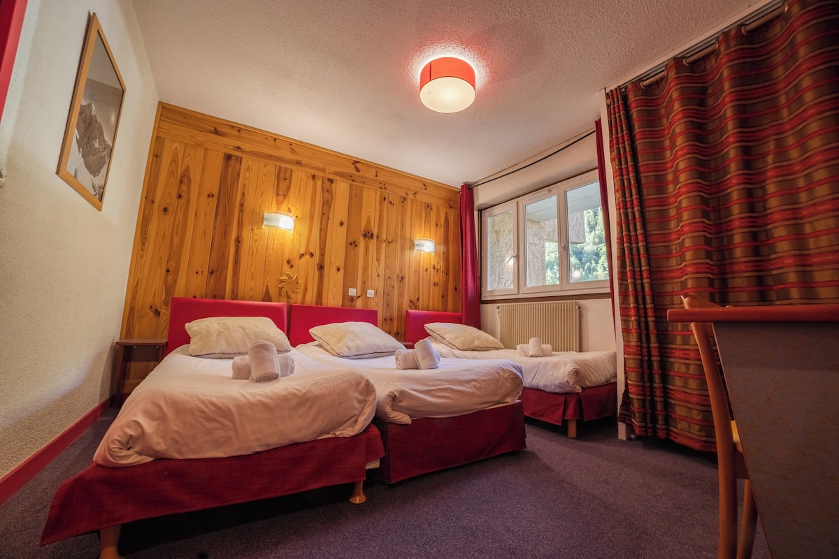 1 bedroom, desk, blackout curtains, free wifi