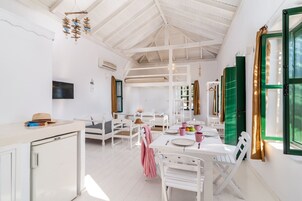 Casa (YELLOW) | Wifi gratis y ropa de cama