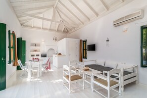 House (YELLOW) | Free WiFi, bed sheets - Atlantis Houses (Halki)