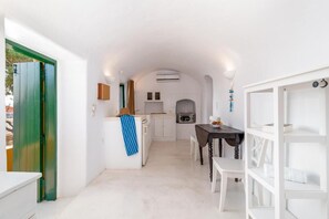 Apartment (THOLOS) | Private kitchen | Fridge, cookware/dishes/utensils - Atlantis Houses (Halki)