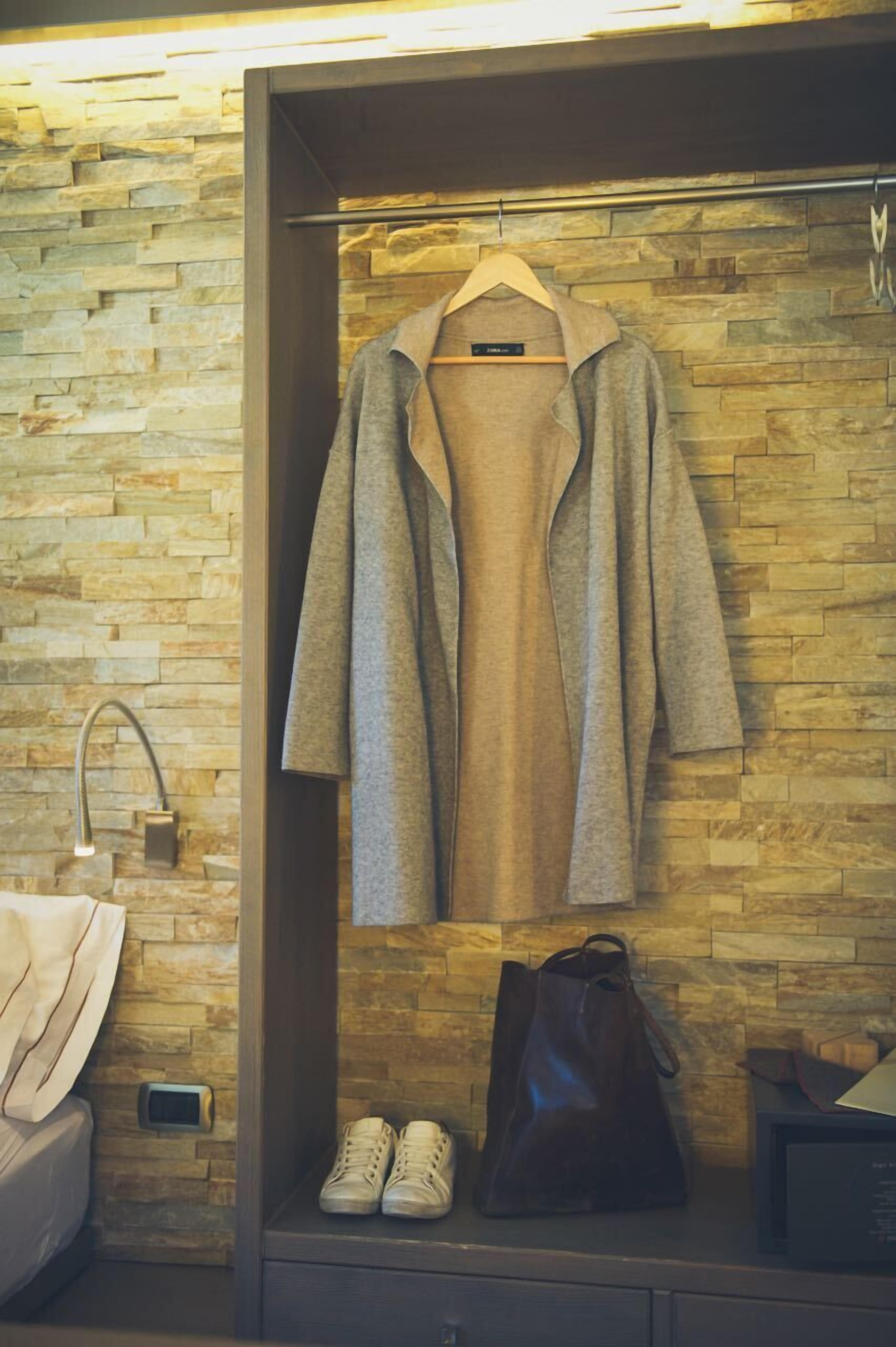 standard double room, terrace, courtyard view | down duvets, minibar, in-room safe, individually furnished