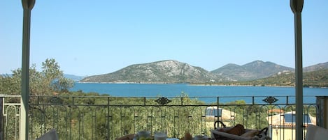Maison Familiale, 2 salles de bains, vue mer | Balcon
