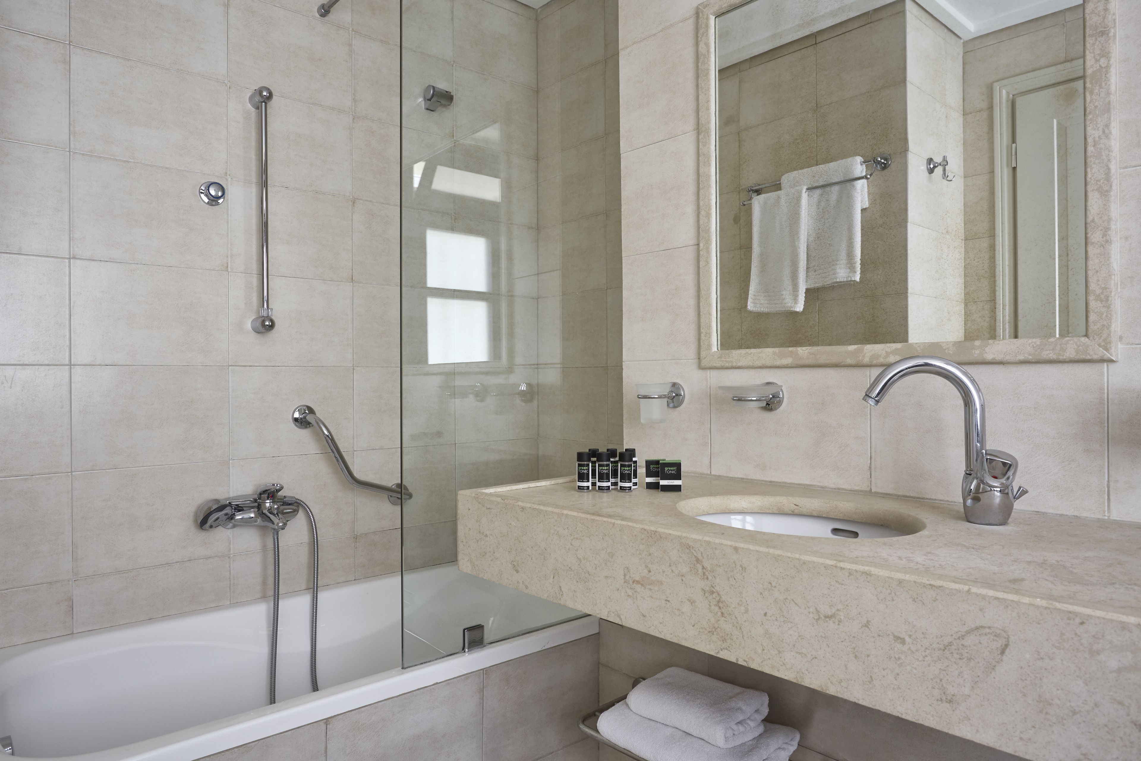 suite, sea view | bathroom | free toiletries, hair dryer, bathrobes, slippers