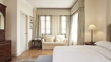 Minibar, in-room safe, soundproofing, free WiFi