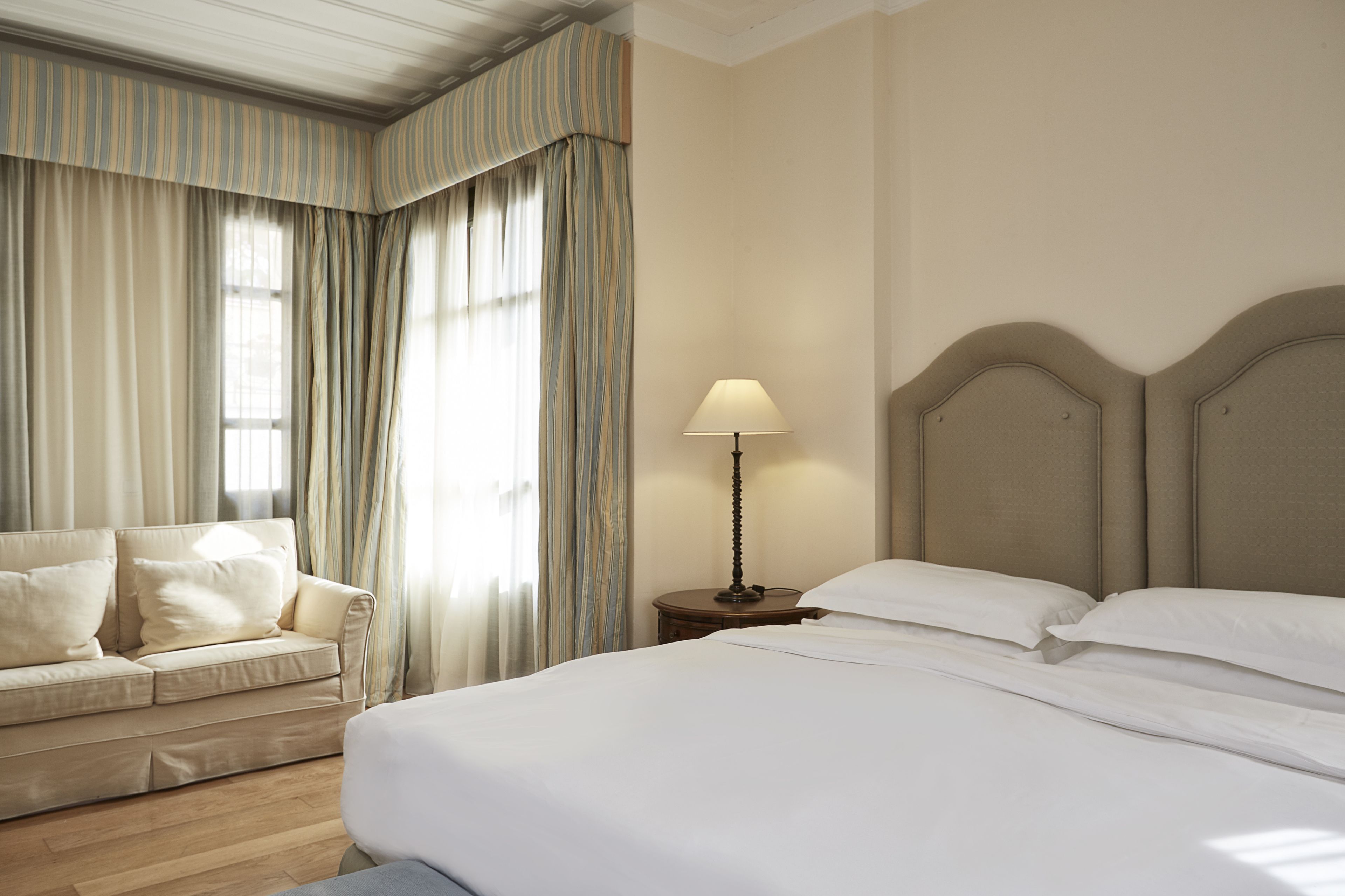 suite, sea view | minibar, in-room safe, soundproofing, free wifi