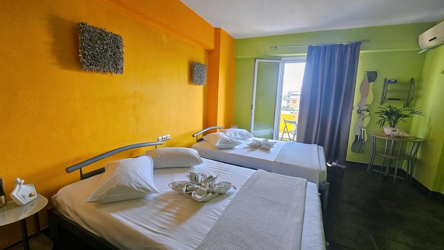 四人房 | 客房内保险箱、办公桌、隔音、免费婴儿床