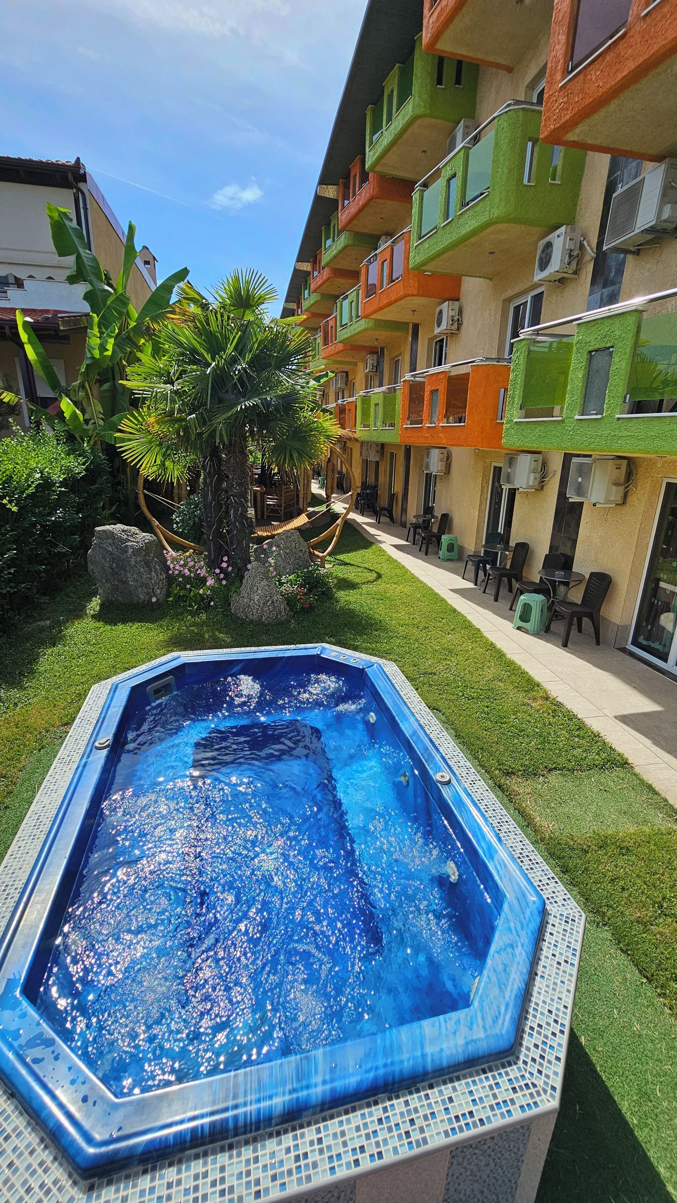 المنشأة من الخارج