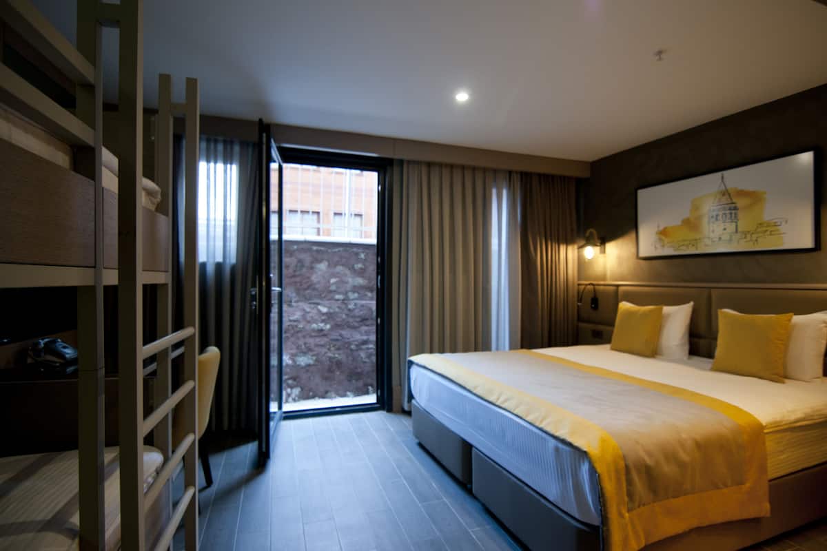 Annex-Economy Family Room Basement | Egyptian cotton sheets, premium bedding, minibar, in-room safe
